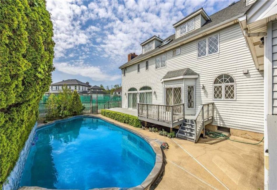 16 Nicolosi Loop, Staten Island, New York 10312, 5 Bedrooms Bedrooms, ,5 BathroomsBathrooms,Residential,For Sale,Nicolosi,492427