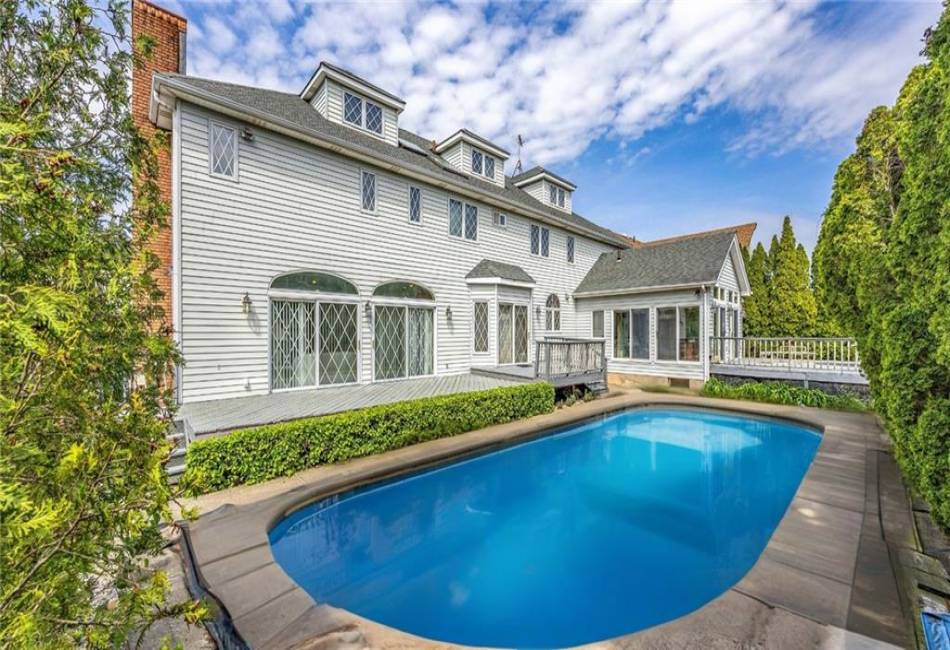 16 Nicolosi Loop, Staten Island, New York 10312, 5 Bedrooms Bedrooms, ,5 BathroomsBathrooms,Residential,For Sale,Nicolosi,492427