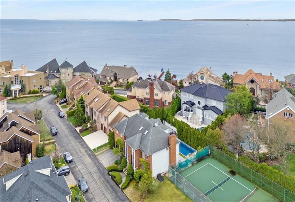 16 Nicolosi Loop, Staten Island, New York 10312, 5 Bedrooms Bedrooms, ,5 BathroomsBathrooms,Residential,For Sale,Nicolosi,492427