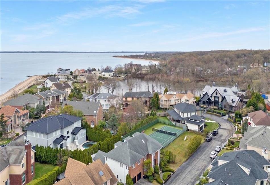 16 Nicolosi Loop, Staten Island, New York 10312, 5 Bedrooms Bedrooms, ,5 BathroomsBathrooms,Residential,For Sale,Nicolosi,492427