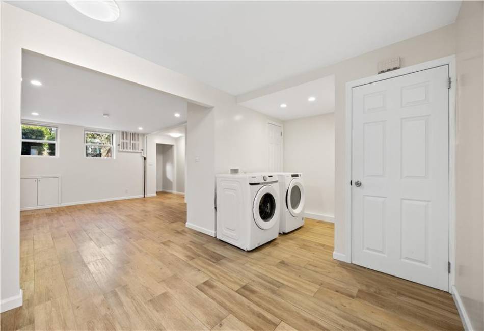 1933 East 28th Street, Brooklyn, New York 11229, 3 Bedrooms Bedrooms, ,2 BathroomsBathrooms,Residential,For Sale,East 28th,492429