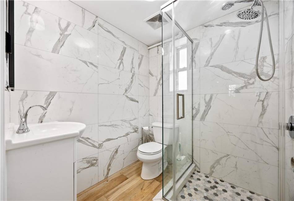 1933 East 28th Street, Brooklyn, New York 11229, 3 Bedrooms Bedrooms, ,2 BathroomsBathrooms,Residential,For Sale,East 28th,492429
