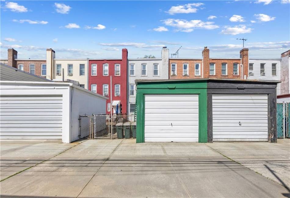 1933 East 28th Street, Brooklyn, New York 11229, 3 Bedrooms Bedrooms, ,2 BathroomsBathrooms,Residential,For Sale,East 28th,492429