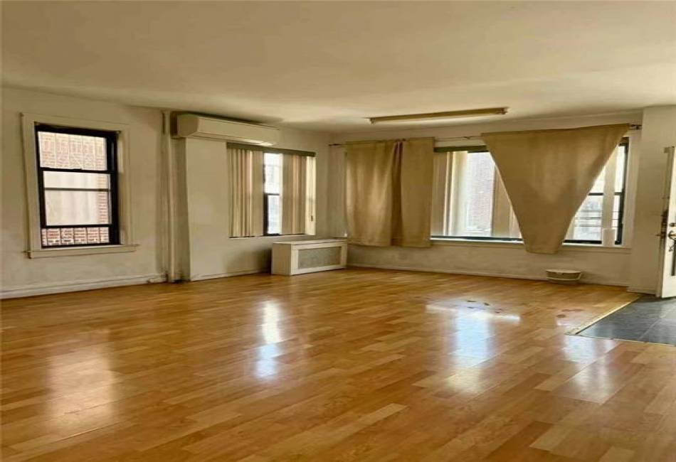 2120 Bay Ridge Avenue, Brooklyn, New York 11204, 7 Bedrooms Bedrooms, ,4 BathroomsBathrooms,Residential,For Sale,Bay Ridge,492434