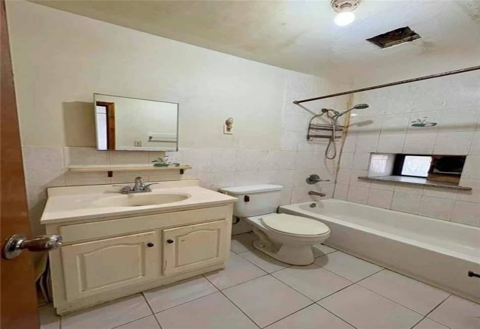 2120 Bay Ridge Avenue, Brooklyn, New York 11204, 7 Bedrooms Bedrooms, ,4 BathroomsBathrooms,Residential,For Sale,Bay Ridge,492434