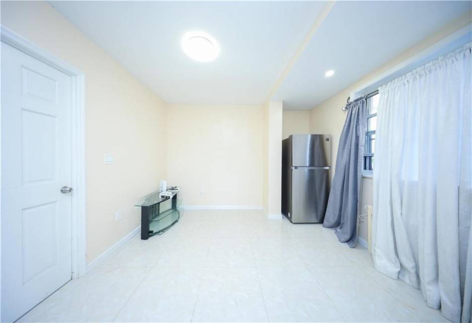 187 Avenue O, Brooklyn, New York 11204, 3 Bedrooms Bedrooms, ,2 BathroomsBathrooms,Residential,For Sale,Avenue O,492438