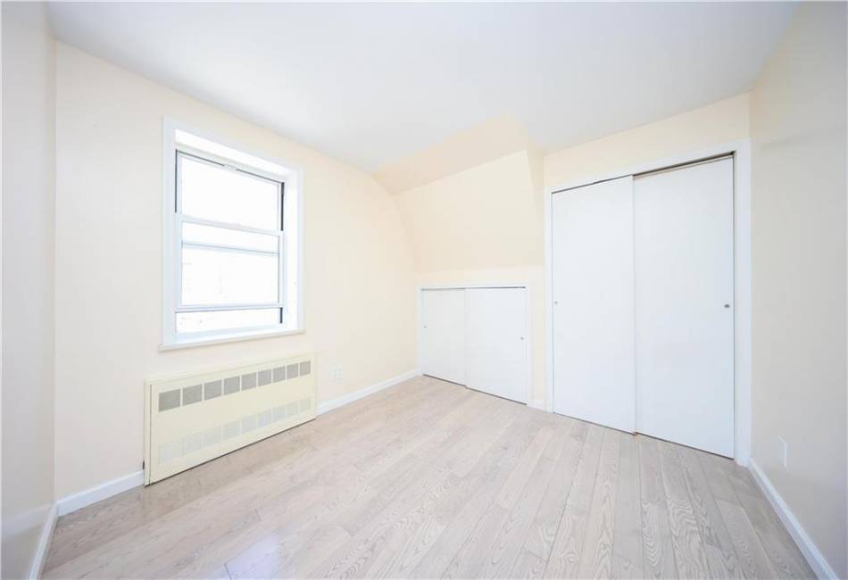 187 Avenue O, Brooklyn, New York 11204, 3 Bedrooms Bedrooms, ,2 BathroomsBathrooms,Residential,For Sale,Avenue O,492438
