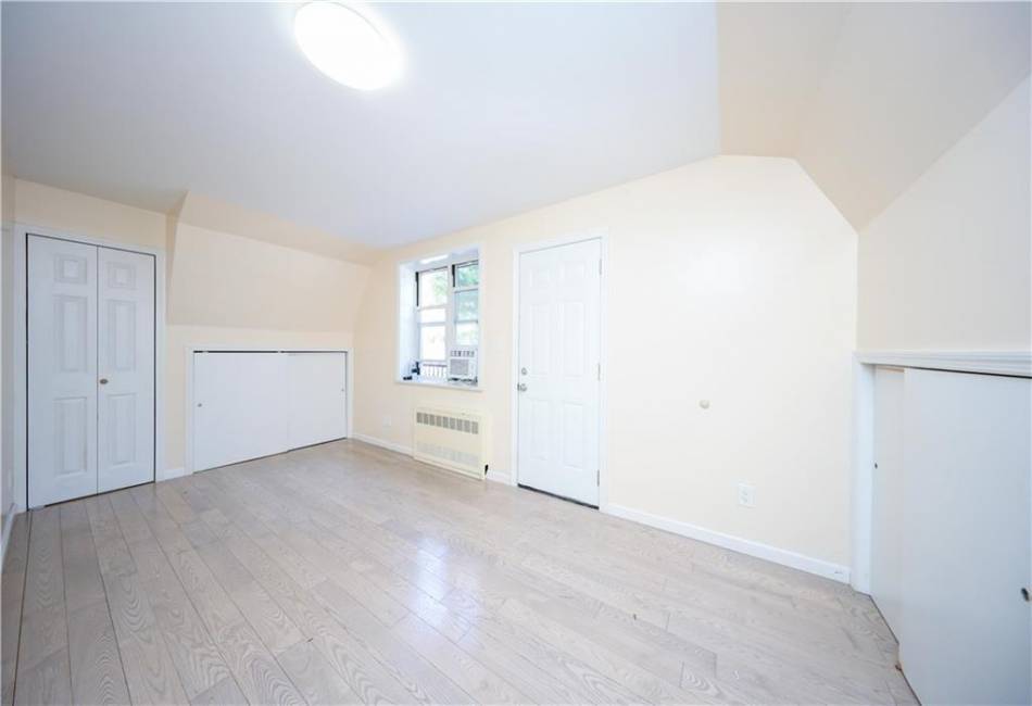 187 Avenue O, Brooklyn, New York 11204, 3 Bedrooms Bedrooms, ,2 BathroomsBathrooms,Residential,For Sale,Avenue O,492438
