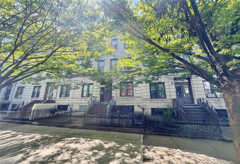 1298 Sterling Place, Brooklyn, New York 11213, ,6 BathroomsBathrooms,Residential,For Sale,Sterling,492381