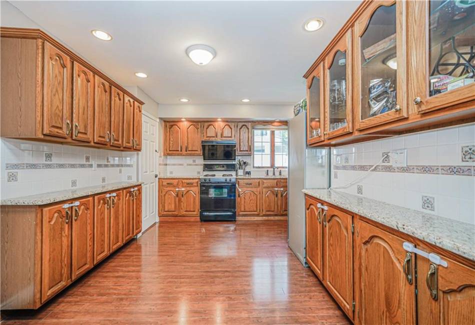 39 Morton Street, Staten Island, New York 10306, 3 Bedrooms Bedrooms, ,2 BathroomsBathrooms,Residential,For Sale,Morton,492430