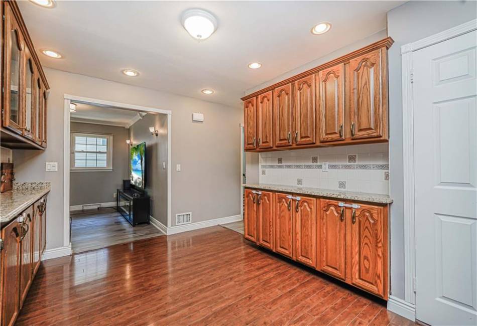 39 Morton Street, Staten Island, New York 10306, 3 Bedrooms Bedrooms, ,2 BathroomsBathrooms,Residential,For Sale,Morton,492430