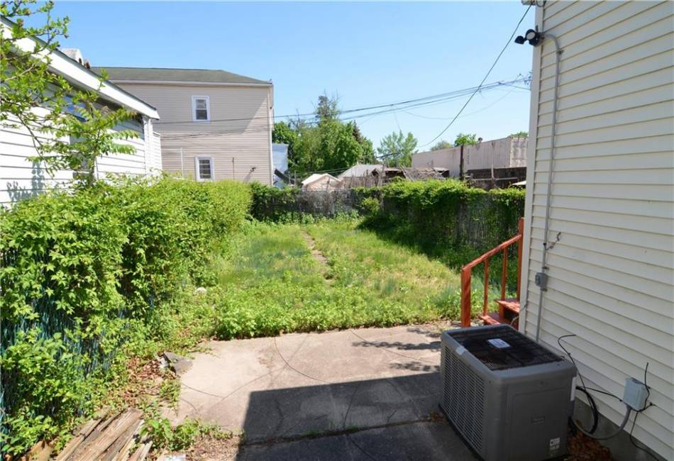 9522 Flatlands Avenue, Brooklyn, New York 11236, ,Mixed Use,For Sale,Flatlands,492440