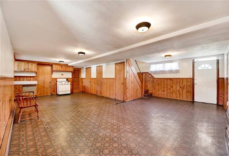 328 Stanley Avenue, Staten Island, New York 10301, 3 Bedrooms Bedrooms, ,2 BathroomsBathrooms,Residential,For Sale,Stanley,492445