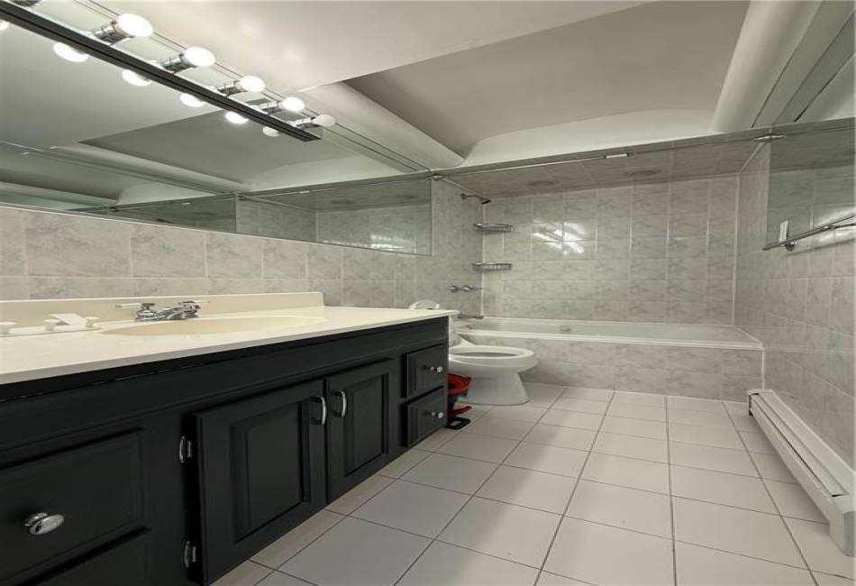 2240 57th Place, Brooklyn, New York 11234, 3 Bedrooms Bedrooms, ,2 BathroomsBathrooms,Rental,For Sale,57th,492447