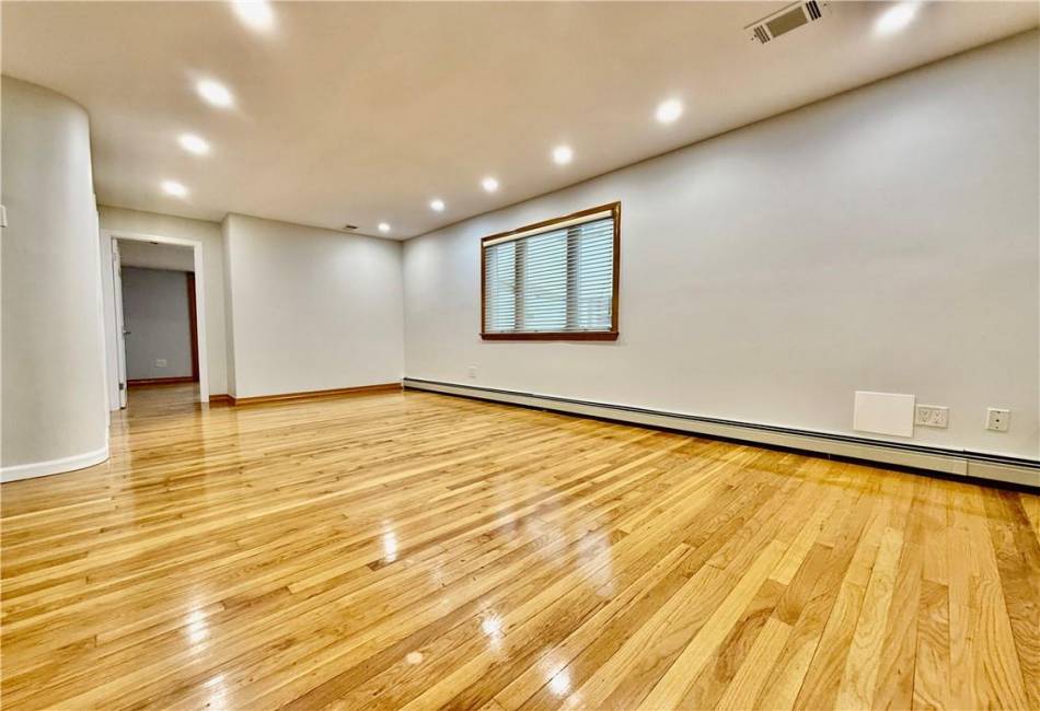 2240 57th Place, Brooklyn, New York 11234, 3 Bedrooms Bedrooms, ,2 BathroomsBathrooms,Rental,For Sale,57th,492447