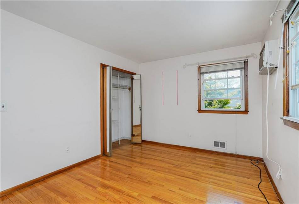 134 Greaves Avenue, Staten Island, New York 10305, 4 Bedrooms Bedrooms, ,2 BathroomsBathrooms,Residential,For Sale,Greaves,492451