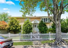 134 Greaves Avenue, Staten Island, New York 10305, 4 Bedrooms Bedrooms, ,2 BathroomsBathrooms,Residential,For Sale,Greaves,492451