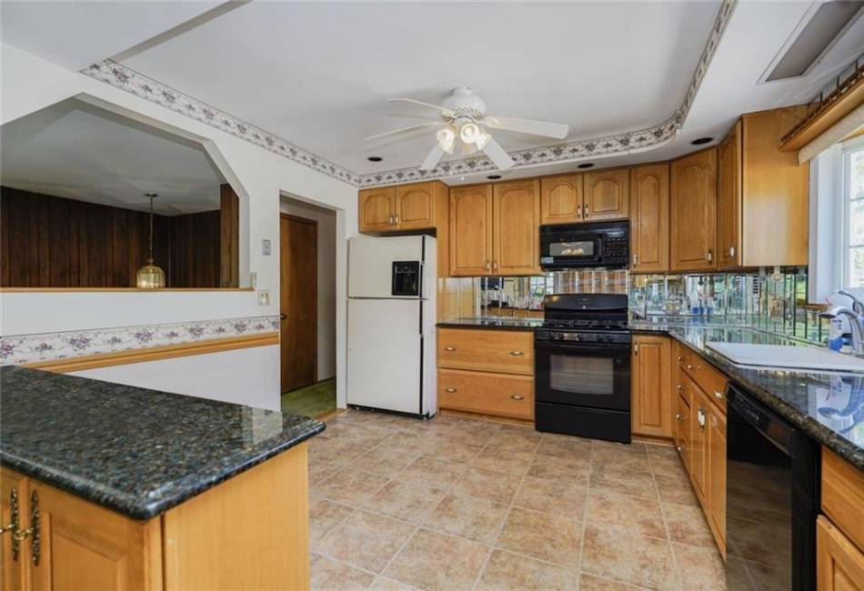 134 Greaves Avenue, Staten Island, New York 10305, 4 Bedrooms Bedrooms, ,2 BathroomsBathrooms,Residential,For Sale,Greaves,492451