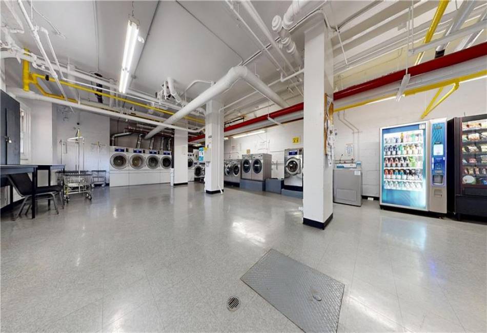 97-40 62nd Drive, Rego Park, New York 11374, 2 Bedrooms Bedrooms, ,1 BathroomBathrooms,Residential,For Sale,62nd,492453
