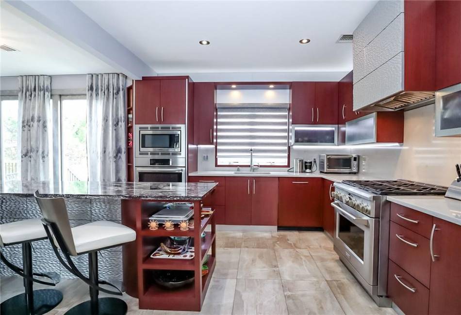 166 Pinewood Avenue, Staten Island, New York 10306, 4 Bedrooms Bedrooms, ,4 BathroomsBathrooms,Residential,For Sale,Pinewood,492458