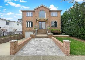 166 Pinewood Avenue, Staten Island, New York 10306, 4 Bedrooms Bedrooms, ,4 BathroomsBathrooms,Residential,For Sale,Pinewood,492458