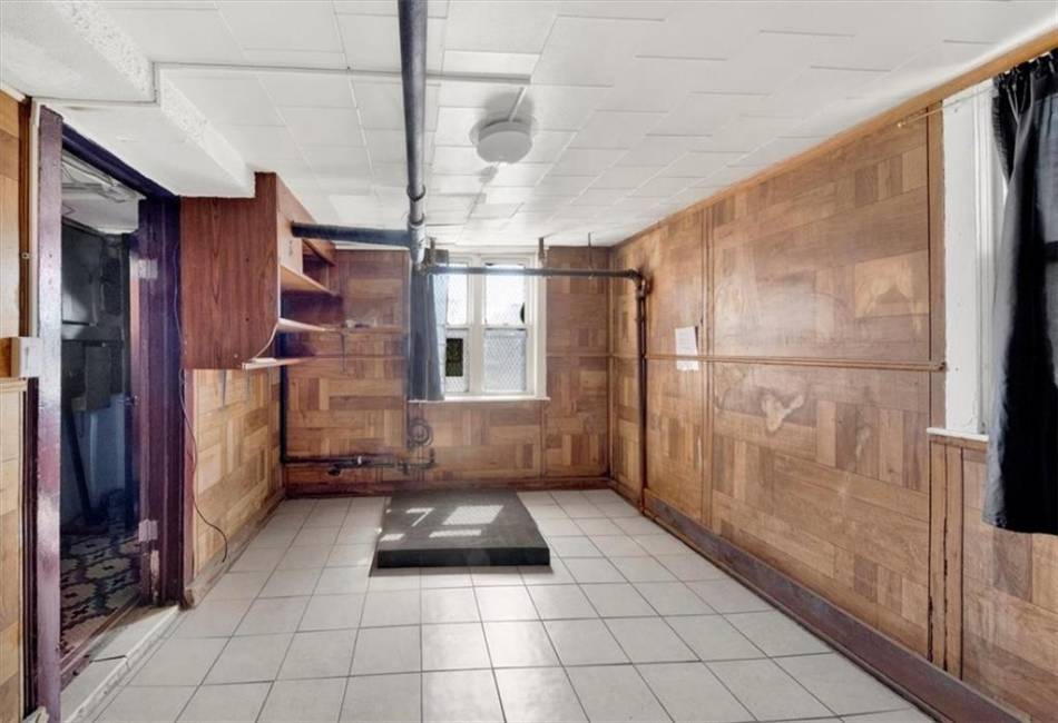 34 Gunther Place, Brooklyn, New York 11233, ,Residential,For Sale,Gunther,492459