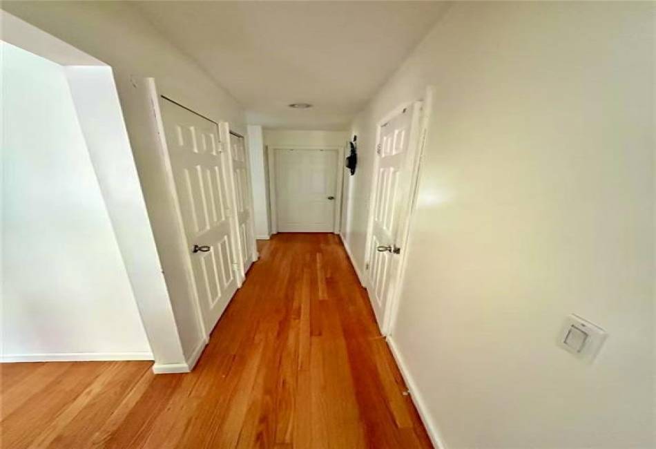 282 Locust Avenue, Staten Island, New York 10306, ,3 BathroomsBathrooms,Residential,For Sale,Locust,492462