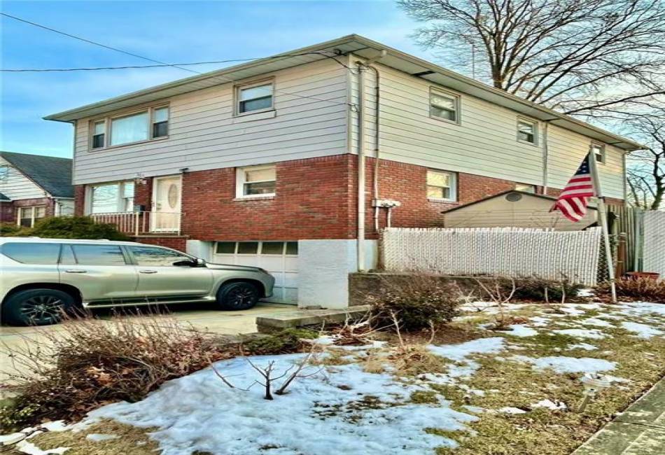 282 Locust Avenue, Staten Island, New York 10306, ,3 BathroomsBathrooms,Residential,For Sale,Locust,492462