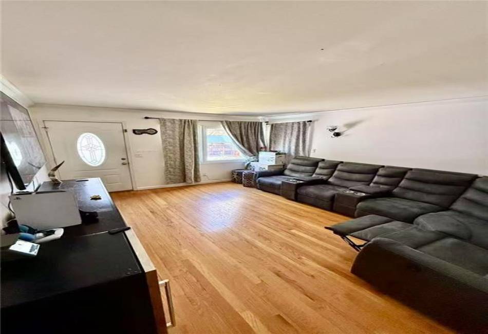 282 Locust Avenue, Staten Island, New York 10306, ,3 BathroomsBathrooms,Residential,For Sale,Locust,492462