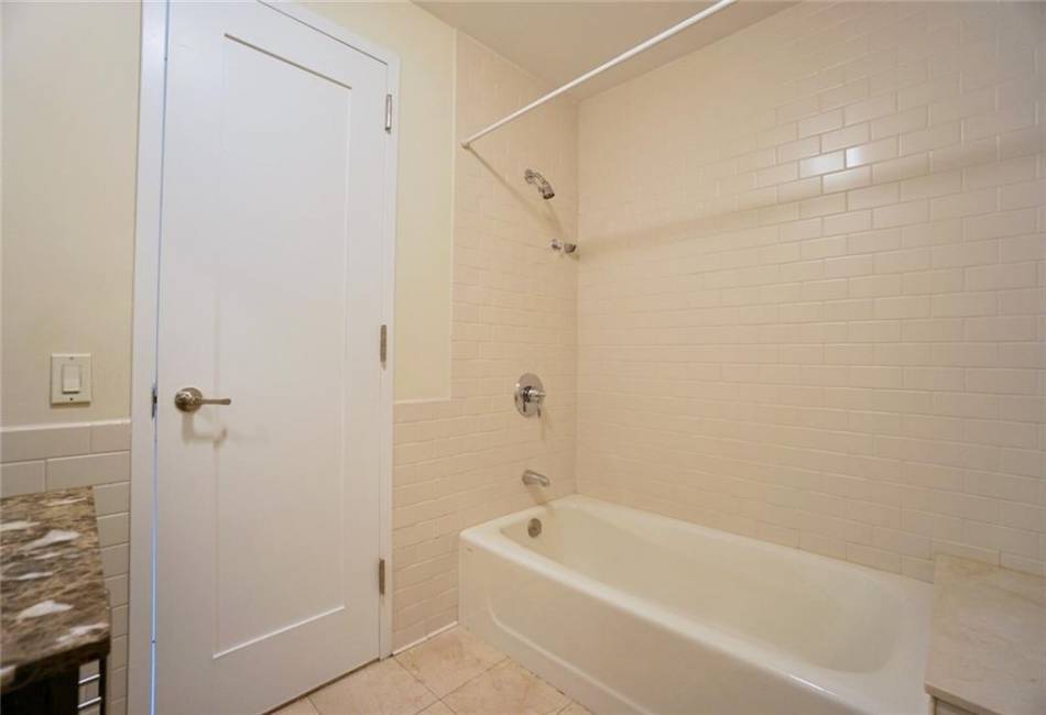 90 Bay Street Landing, Staten Island, New York 10301, 2 Bedrooms Bedrooms, ,2 BathroomsBathrooms,Rental,For Sale,Bay Street Landing,492468