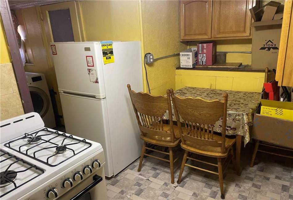 163 29th Street, Brooklyn, New York 11226, 4 Bedrooms Bedrooms, ,3 BathroomsBathrooms,Residential,For Sale,29th,492470