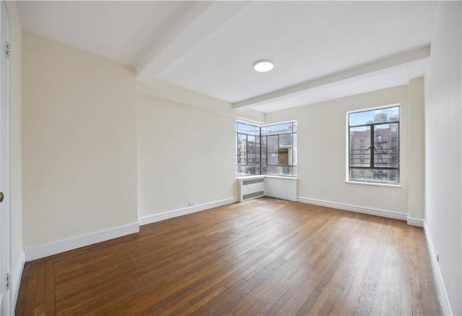 100 Riverside Drive, New York, New York 10024, 3 Bedrooms Bedrooms, ,2 BathroomsBathrooms,Residential,For Sale,Riverside,492475