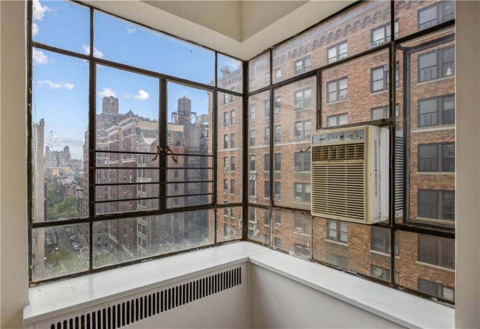 100 Riverside Drive, New York, New York 10024, 3 Bedrooms Bedrooms, ,2 BathroomsBathrooms,Residential,For Sale,Riverside,492475