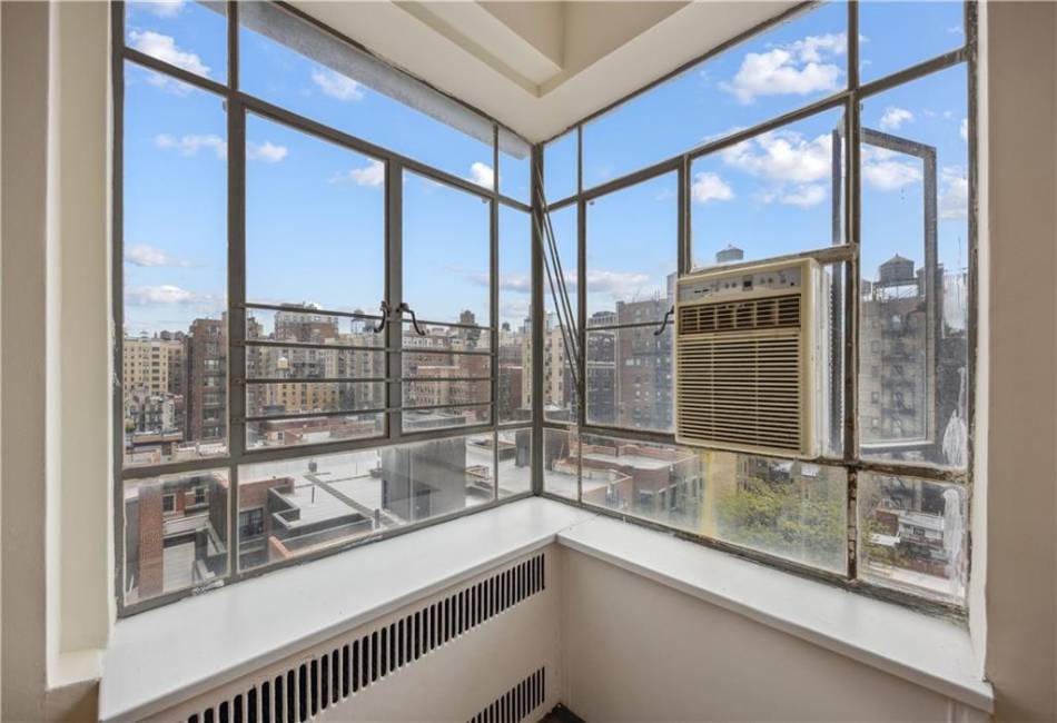 100 Riverside Drive, New York, New York 10024, 3 Bedrooms Bedrooms, ,2 BathroomsBathrooms,Residential,For Sale,Riverside,492475