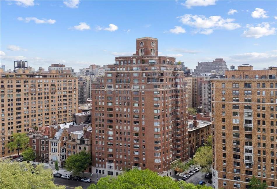 100 Riverside Drive, New York, New York 10024, 3 Bedrooms Bedrooms, ,2 BathroomsBathrooms,Residential,For Sale,Riverside,492475
