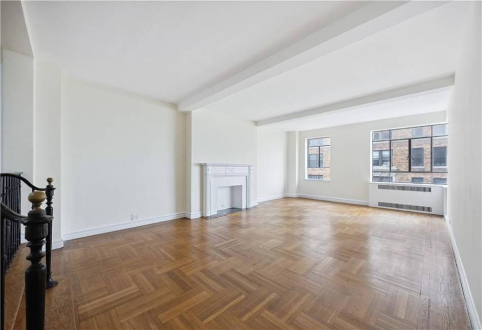 100 Riverside Drive, New York, New York 10024, 3 Bedrooms Bedrooms, ,2 BathroomsBathrooms,Residential,For Sale,Riverside,492475