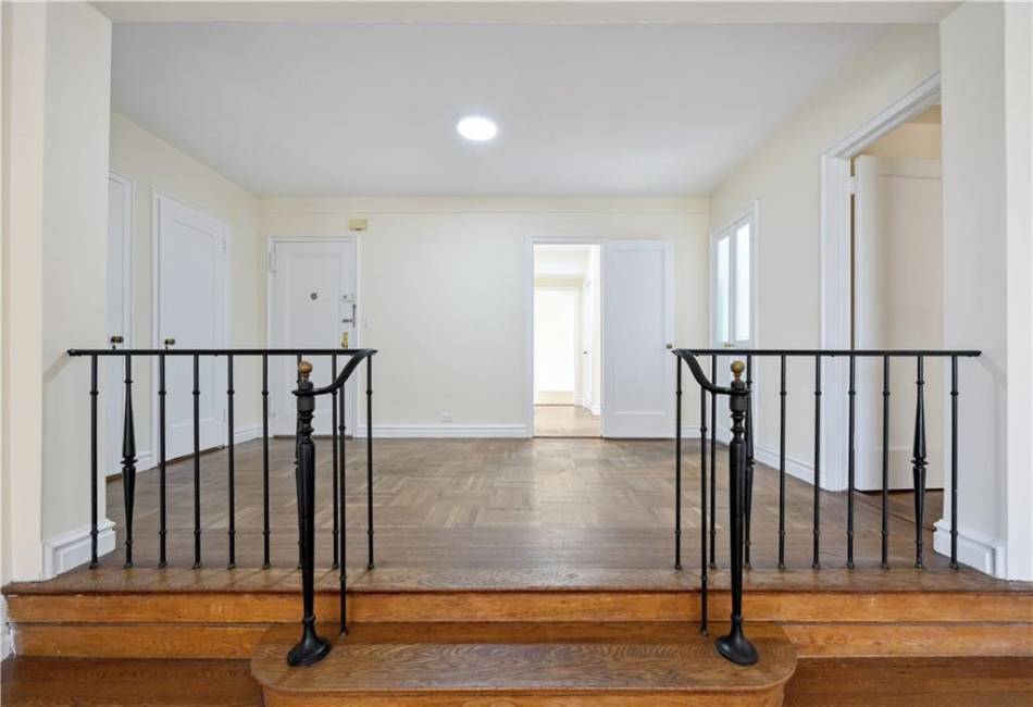 100 Riverside Drive, New York, New York 10024, 3 Bedrooms Bedrooms, ,2 BathroomsBathrooms,Residential,For Sale,Riverside,492475