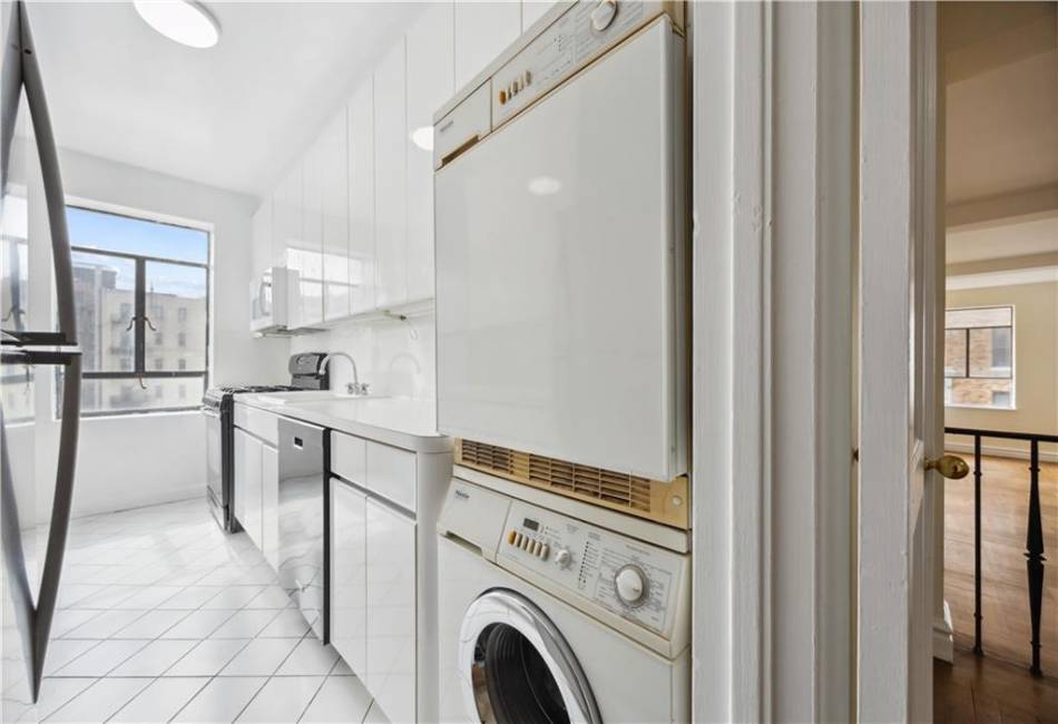 100 Riverside Drive, New York, New York 10024, 3 Bedrooms Bedrooms, ,2 BathroomsBathrooms,Residential,For Sale,Riverside,492475