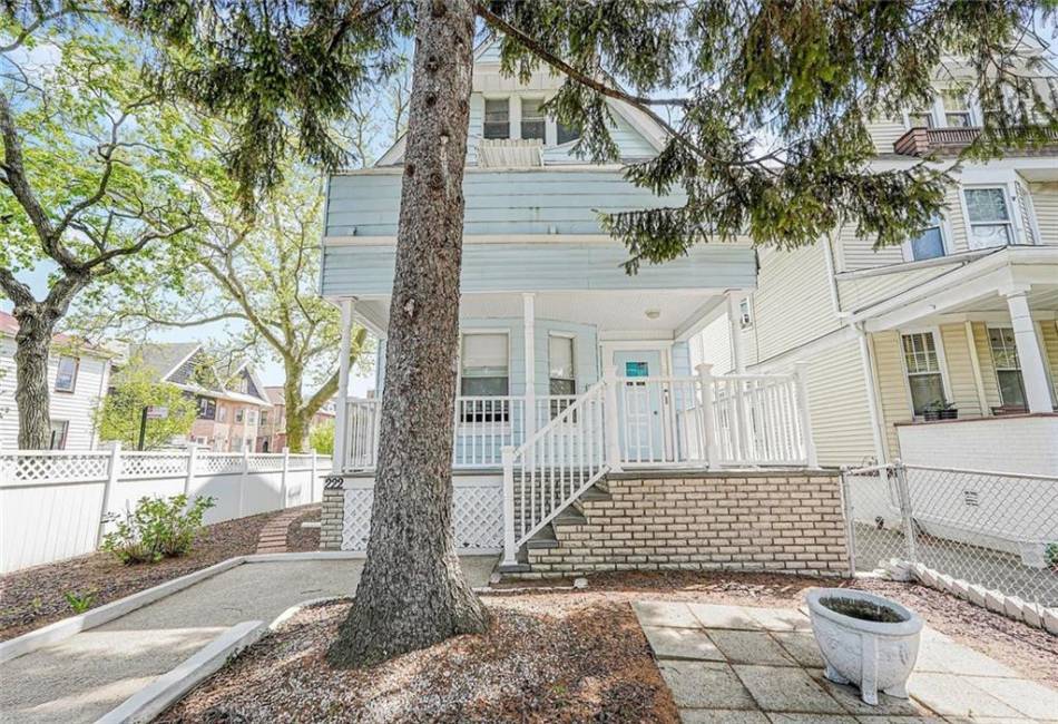 222 Albemarle Road, Brooklyn, New York 11218, 6 Bedrooms Bedrooms, ,Residential,For Sale,Albemarle,492446