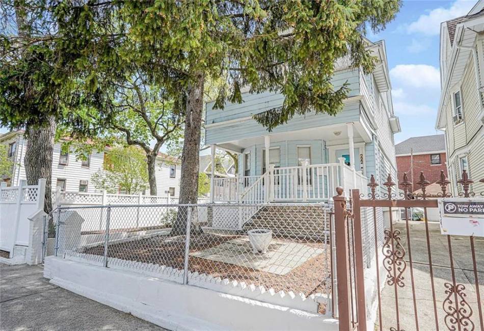 222 Albemarle Road, Brooklyn, New York 11218, 6 Bedrooms Bedrooms, ,Residential,For Sale,Albemarle,492446