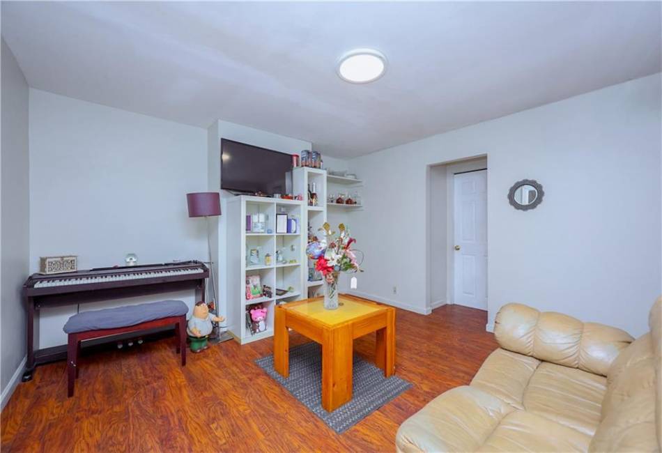 94 Wyona Street, Brooklyn, New York 11207, 5 Bedrooms Bedrooms, ,3 BathroomsBathrooms,Residential,For Sale,Wyona,492455