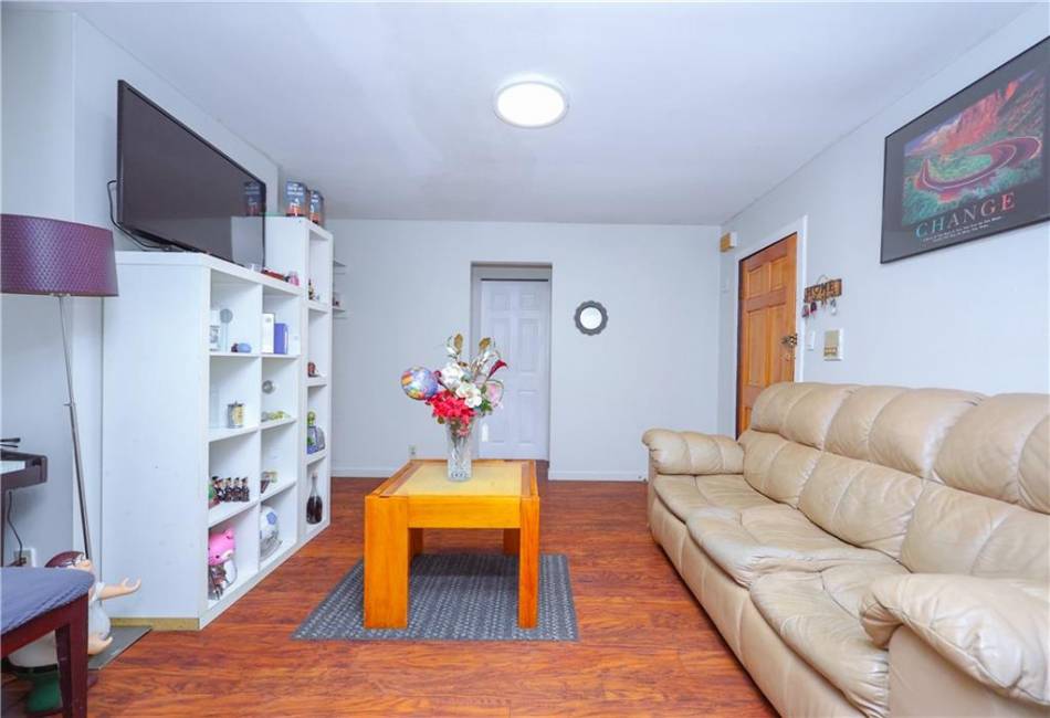 94 Wyona Street, Brooklyn, New York 11207, 5 Bedrooms Bedrooms, ,3 BathroomsBathrooms,Residential,For Sale,Wyona,492455