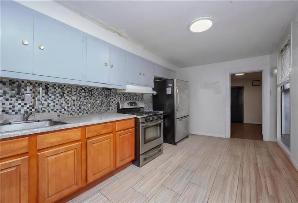 94 Wyona Street, Brooklyn, New York 11207, 5 Bedrooms Bedrooms, ,3 BathroomsBathrooms,Residential,For Sale,Wyona,492455