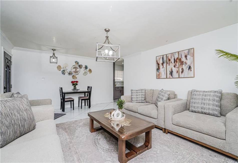 8 Rockville Avenue, Staten Island, New York 10314, 6 Bedrooms Bedrooms, ,4 BathroomsBathrooms,Residential,For Sale,Rockville,492479