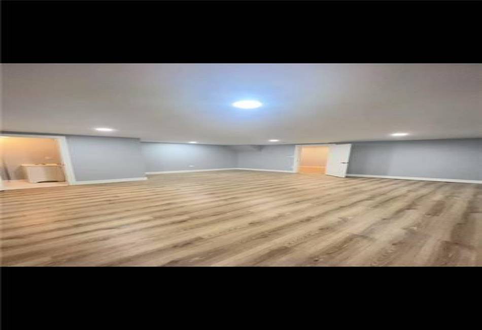 2713 Avenue Y, Brooklyn, New York 11235, 3 Bedrooms Bedrooms, ,2 BathroomsBathrooms,Residential,For Sale,Avenue Y,492481