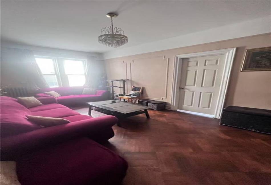 20 Brighton 4th Street, Brooklyn, New York 11235, 8 Bedrooms Bedrooms, ,4 BathroomsBathrooms,Residential,For Sale,Brighton 4th,492483