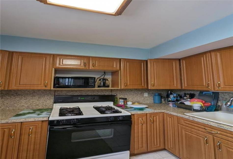 1718 Forest Hill Road, Staten Island, New York 10314, 3 Bedrooms Bedrooms, ,2 BathroomsBathrooms,Residential,For Sale,Forest Hill,492485