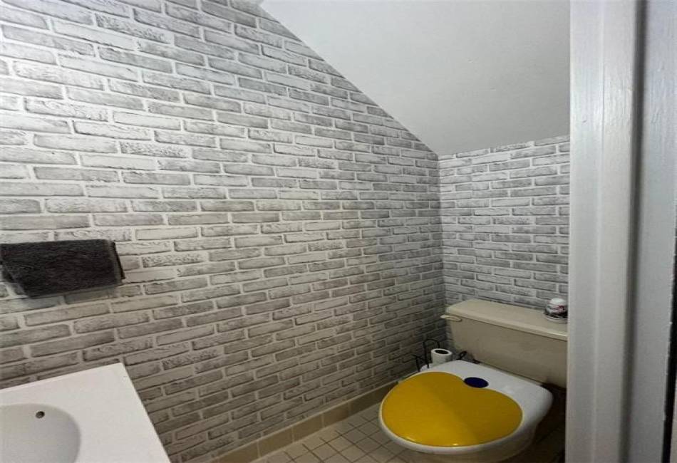 1718 Forest Hill Road, Staten Island, New York 10314, 3 Bedrooms Bedrooms, ,2 BathroomsBathrooms,Residential,For Sale,Forest Hill,492485