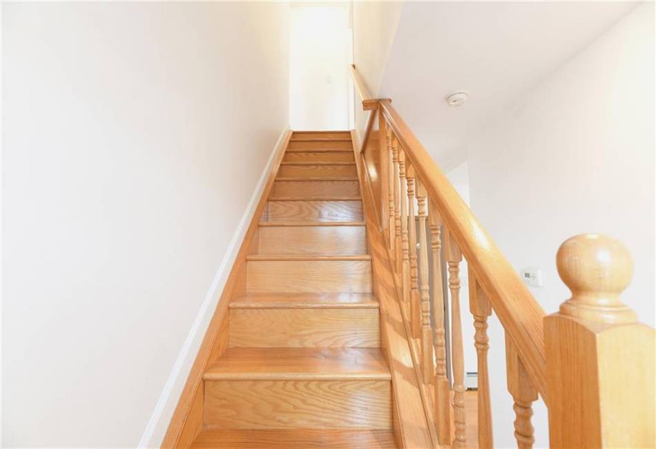 69 Bay 20th Street, Brooklyn, New York 11214, 2 Bedrooms Bedrooms, ,2 BathroomsBathrooms,Residential,For Sale,Bay 20th,492482
