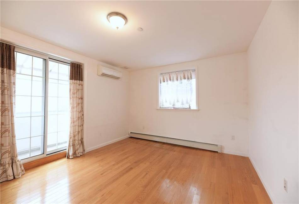 69 Bay 20th Street, Brooklyn, New York 11214, 2 Bedrooms Bedrooms, ,2 BathroomsBathrooms,Residential,For Sale,Bay 20th,492482